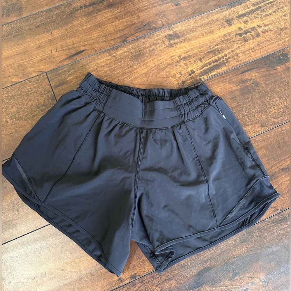 Lululemon Hotty Hot High-Rise Lined Short 4"